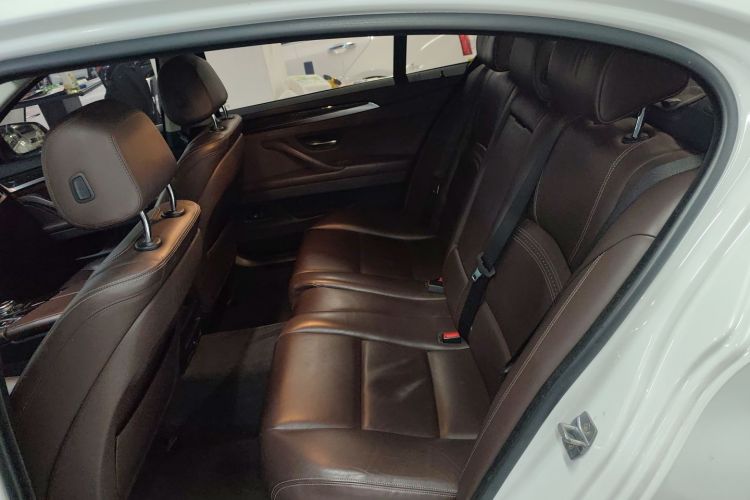 宝马5系 2014款 525Li 豪华设计套装中控内饰21