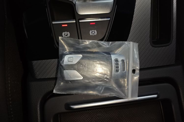 奥迪Q5L 2022款 改款 40T 豪华动感型中控内饰11