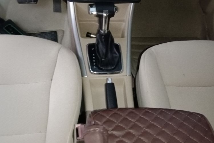 北京汽车E系列 2012款 两厢 1.5L 自动乐尚版中控内饰18