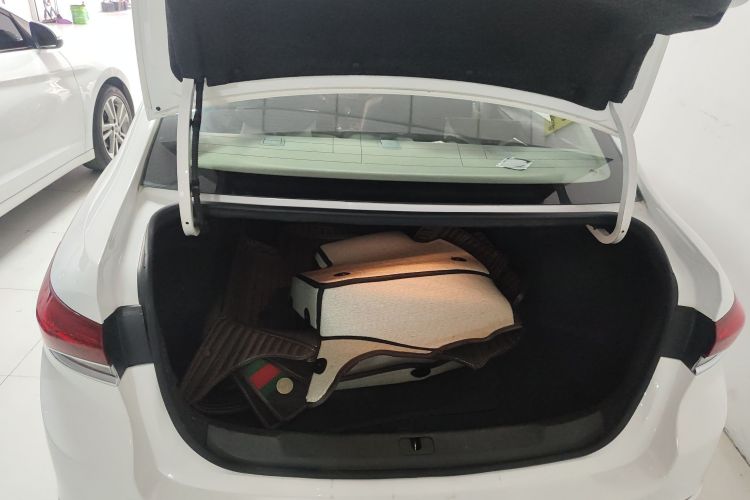 别克 英朗 2021款 改款 典范 1.5L 自动进取型机舱底盘23