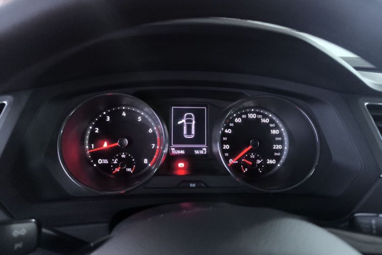 大众 途观L 2018款 330TSI 自动两驱风尚版中控内饰14