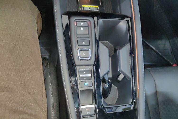 本田 雅阁新能源 2023款 2.0L e:PHEV 尊贵版局部细节18