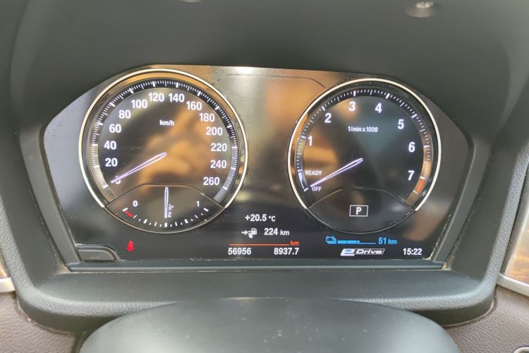 宝马X1新能源 2019款 xDrive25Le 里程升级版中控内饰14