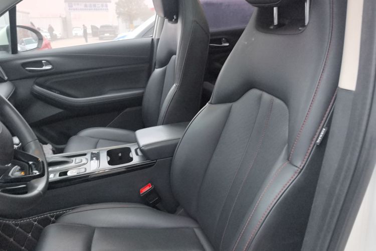 广汽传祺 传祺GS4 2021款 270T 自动豪华智联版中控内饰19