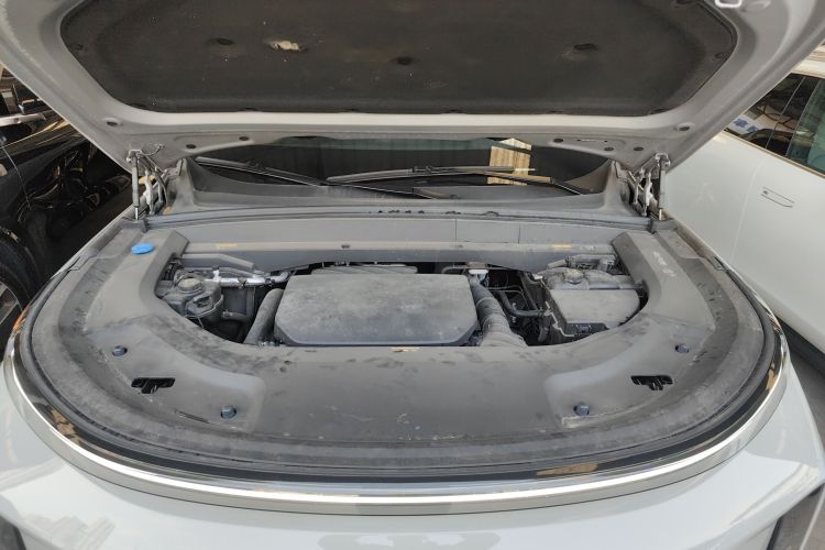 理想汽车 理想L9 2022款 Max机舱底盘24