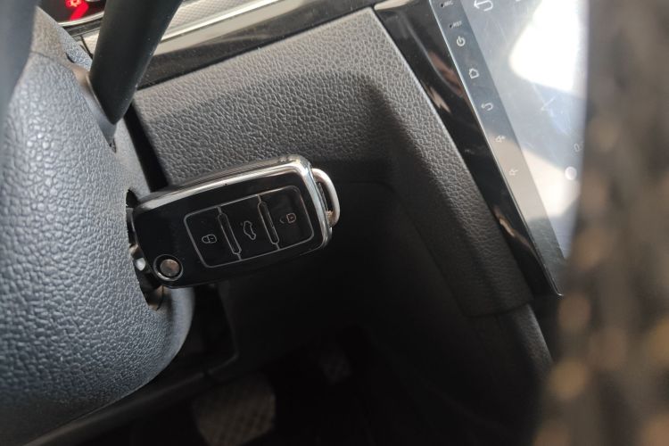 大众 宝来 2017款 1.6L 自动舒适型中控内饰7001