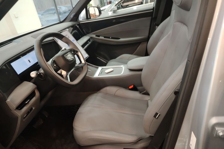 吉利银河 银河L7 2025款 EM-i 115km 远航版中控内饰19