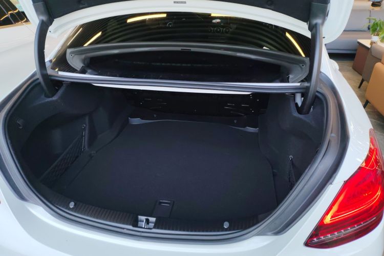 奔驰C级 2021款 C 260 星耀臻藏版局部细节23