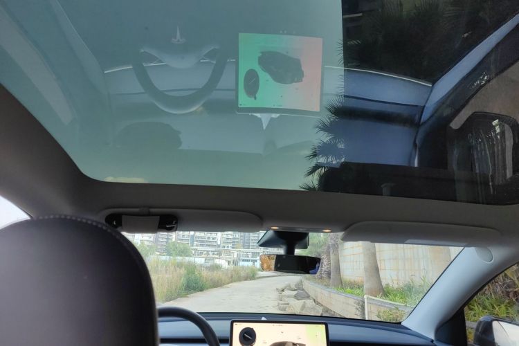 特斯拉 Model Y 2023款 后轮驱动版中控内饰22