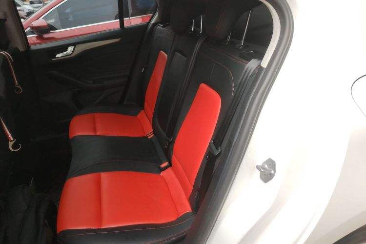 福特 福克斯 2020款 三厢 EcoBoost 180 自动锋潮型中控内饰21