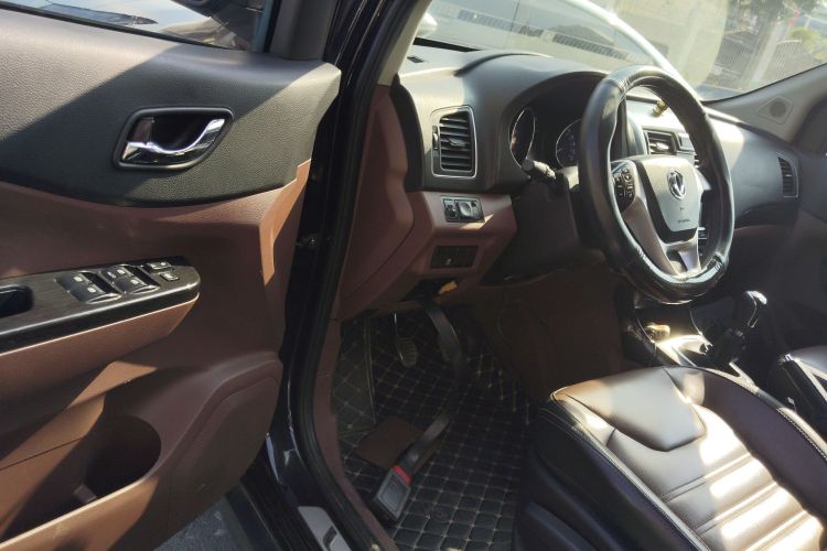 东风风行 风行SX6 2016款 1.6L 手动尊享型中控内饰20