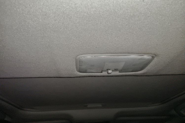 丰田 雷凌 2017款 改款双擎 1.8H GS E-CVT精英天窗版 国V中控内饰22