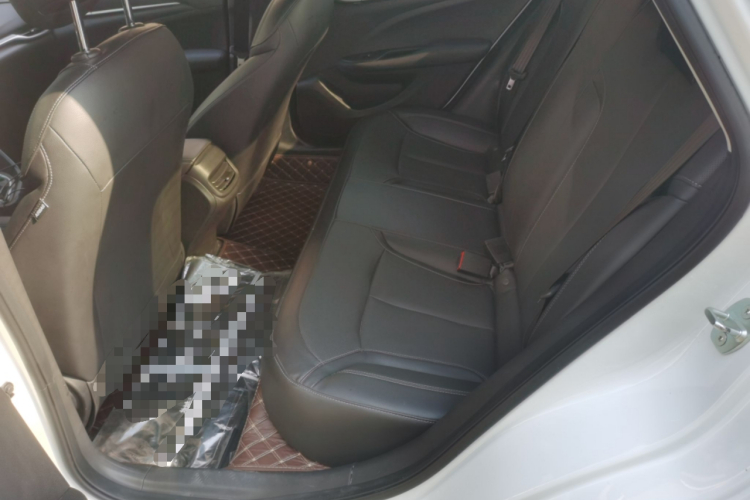 别克 英朗 2021款 改款 典范 1.5L 自动精英型中控内饰21