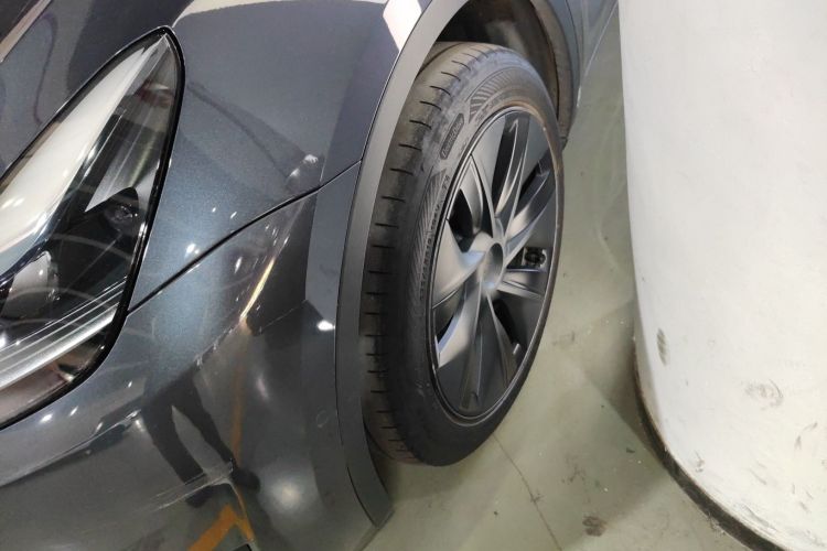 特斯拉 Model Y 2023款 后轮驱动版车身外观6007