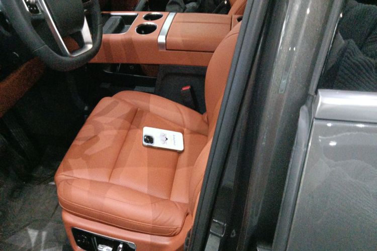 理想汽车 理想L8 2023款 Air中控内饰19