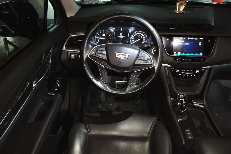 凯迪拉克XT5 2018款 28T 四驱豪华型中控内饰13
