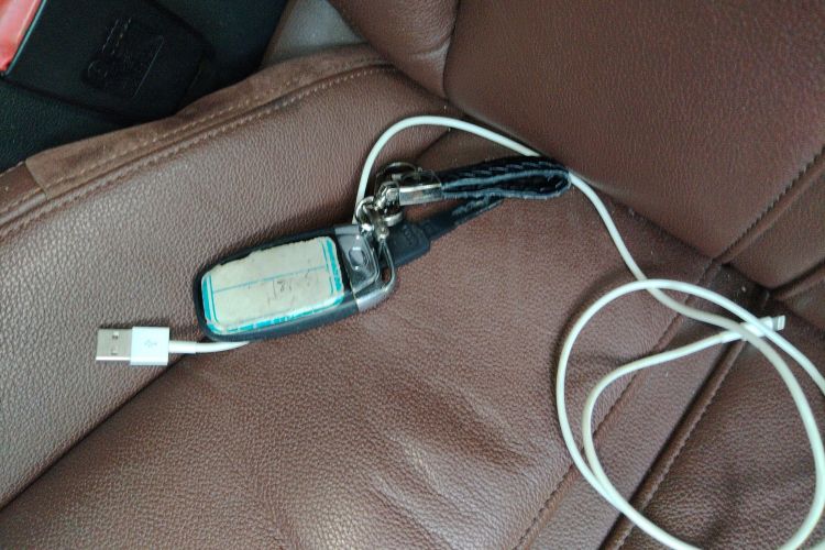 奥迪A8 2013款 A8L 30 FSI 舒适型中控内饰11