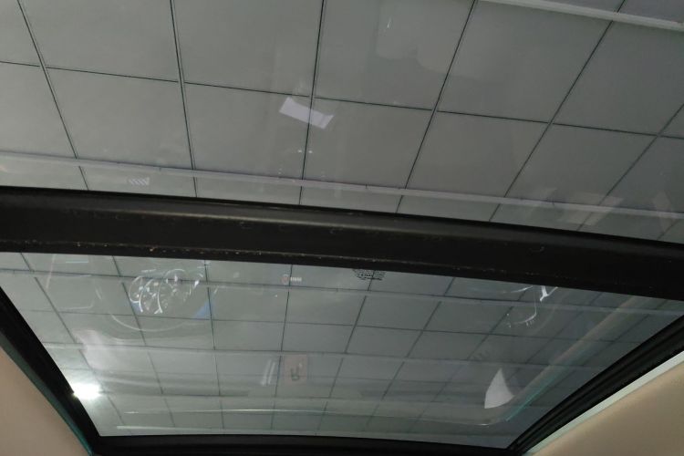 众泰T700 2017款 1.8T 双离合尊贵型中控内饰22