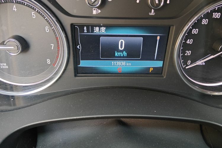 别克 君越 2018款 28T 精英型中控内饰15