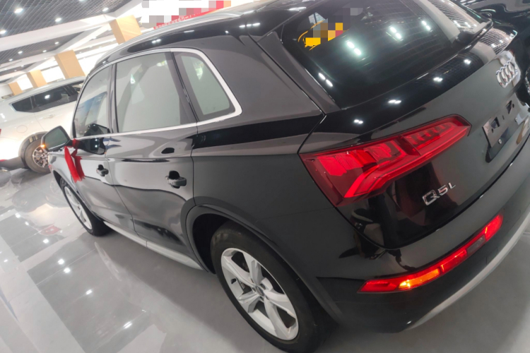 奥迪Q5L 2020款 改款 40 TFSI 荣享进取型车身外观4