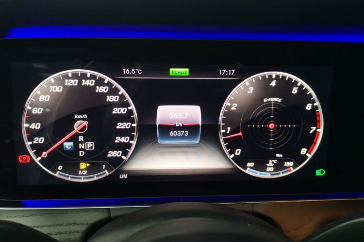 奔驰E级 2019款 E 260 L 运动型中控内饰14