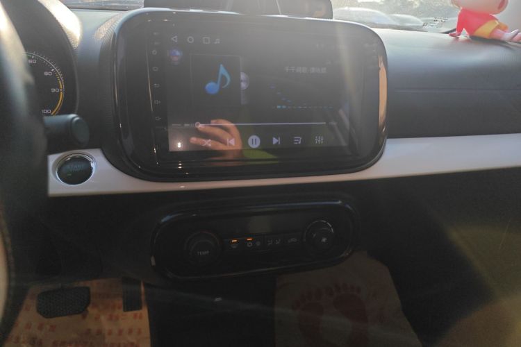 荣威 科莱威CLEVER 2021款 302km新四座超能版中控内饰16