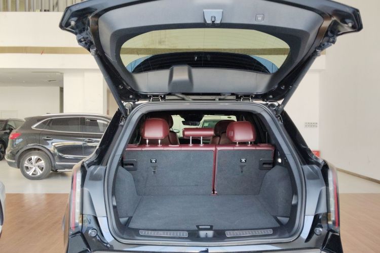 凯迪拉克XT5 2025款 2.0T 铂金型机舱底盘23