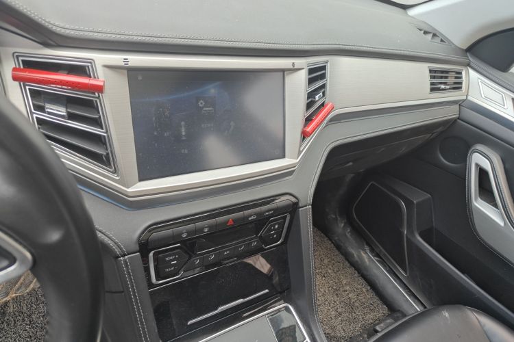 众泰 大迈X7 2018款 2.0T 自动尊贵型局部细节16