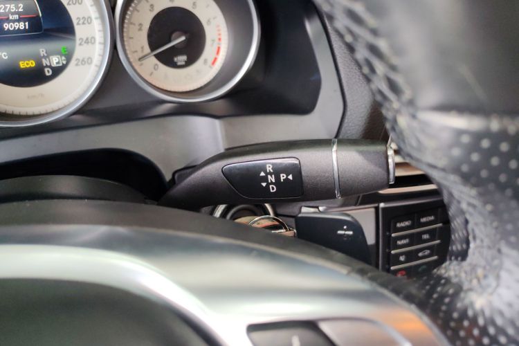 奔驰E级(进口) 2016款 E 200 轿跑车 灵动版局部细节18