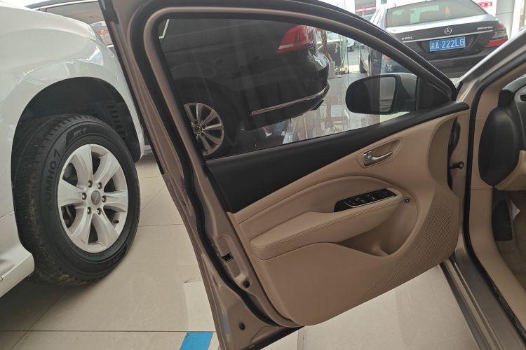 菲亚特 菲翔 2012款 1.4T 自动劲享版中控内饰47