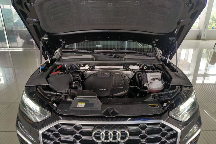 奥迪Q5L 2022款 改款 40T 豪华动感型机舱底盘24