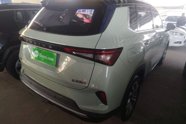 五菱汽车 五菱星辰 2021款 1.5T CVT星曜版车身外观7