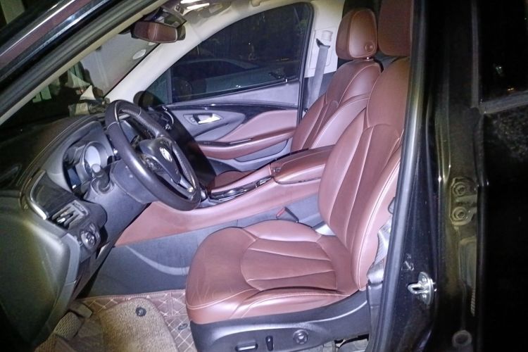 别克 昂科威 2018款 20T 两驱豪华型中控内饰19