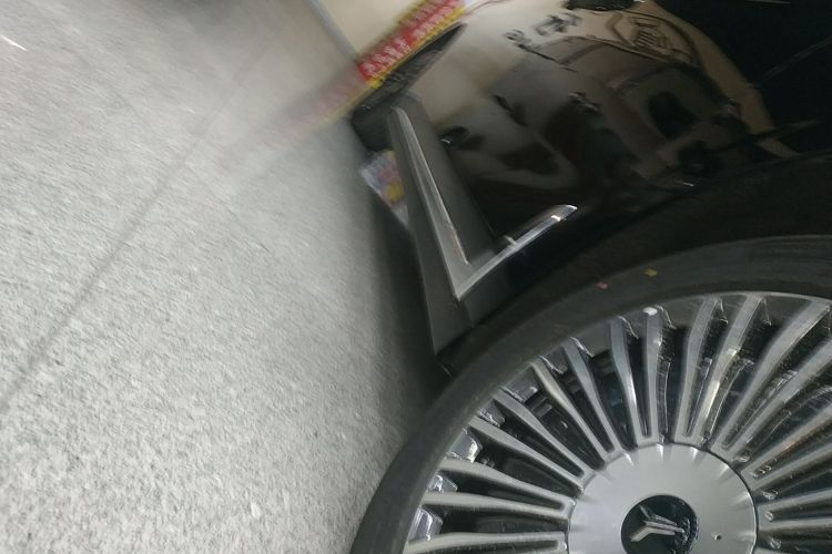 岚图汽车 岚图梦想家 2025款 PHEV 四驱卓越鲲鹏版局部细节9001