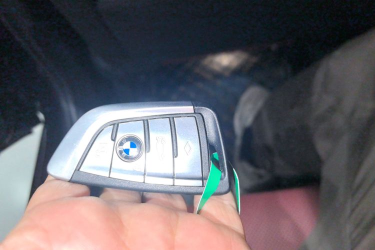 宝马5系 2022款 改款二 525Li M运动套装中控内饰7001