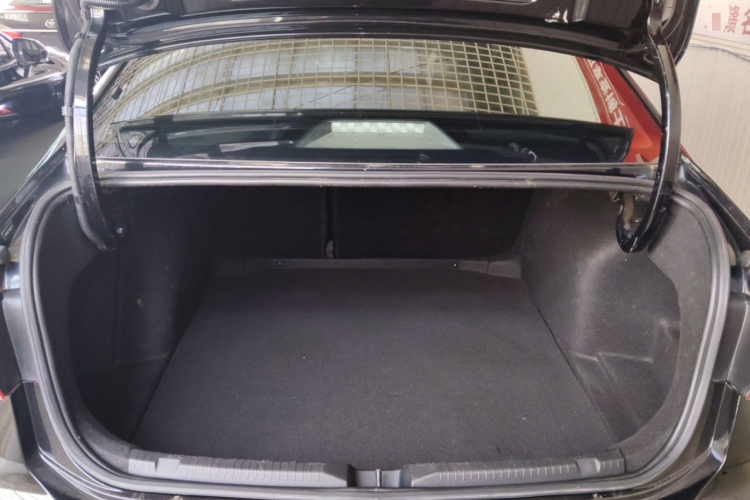 大众 朗逸 2023款 1.5L 自动得逸版机舱底盘23