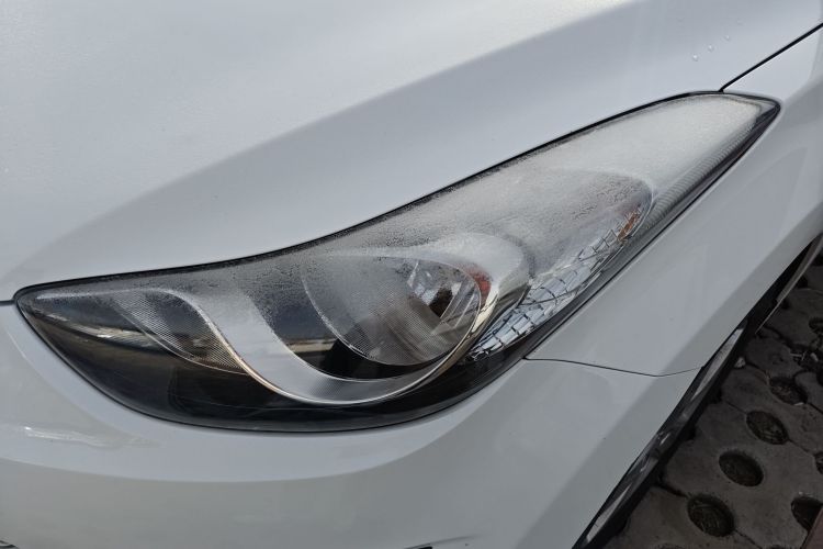 现代 朗动 2013款 1.6L 自动领先型局部细节36