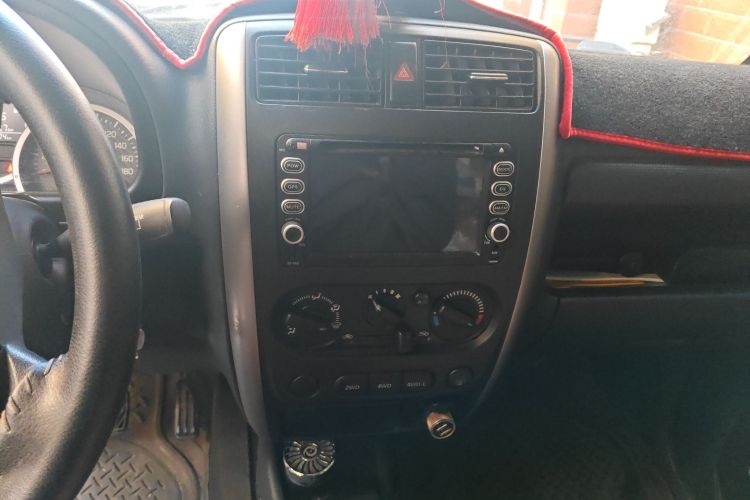 铃木 吉姆尼 2015款 1.3 MT JLX中控内饰16