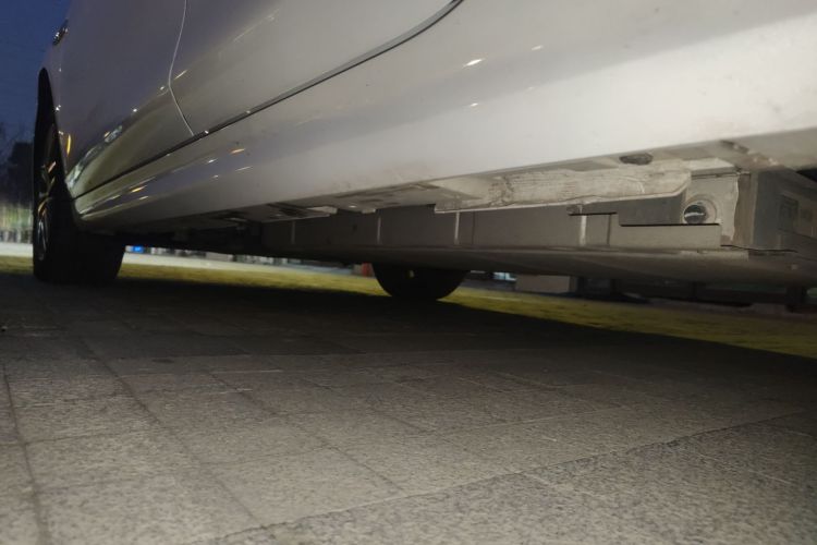 比亚迪 秦PLUS 2023款  冠军版 DM-i 120KM超越型局部细节9002