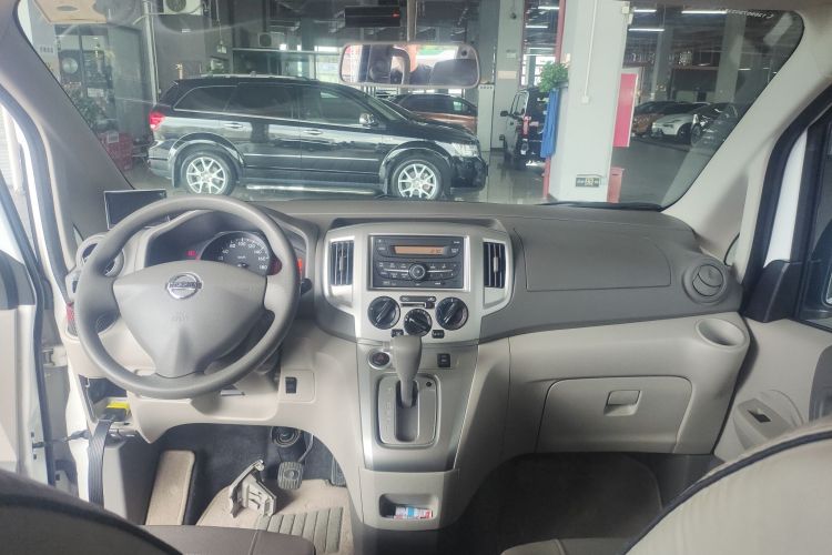 日产NV200 2016款 改款 1.6L CVT尊享型中控内饰7001