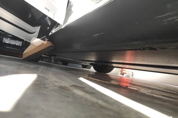 特斯拉 Model Y 2025款 后轮驱动版局部细节9002