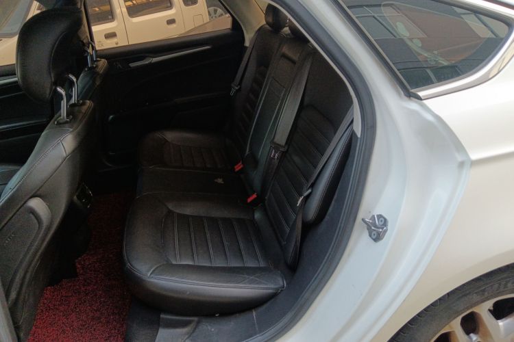 福特 蒙迪欧 2013款 1.5L GTDi180时尚型中控内饰7004