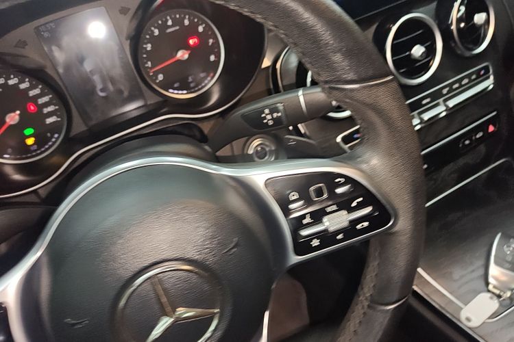 奔驰C级 2019款 C 180 L 时尚型运动版中控内饰18