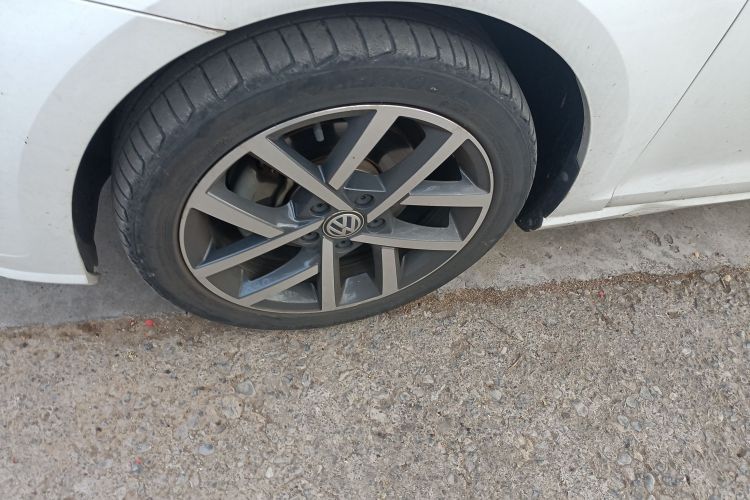 大众 高尔夫 2020款 挚爱版 280TSI DSG舒适型车身外观6007