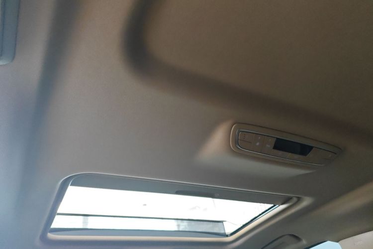 别克GL8 2020款 ES陆尊 653T 尊享型中控内饰22