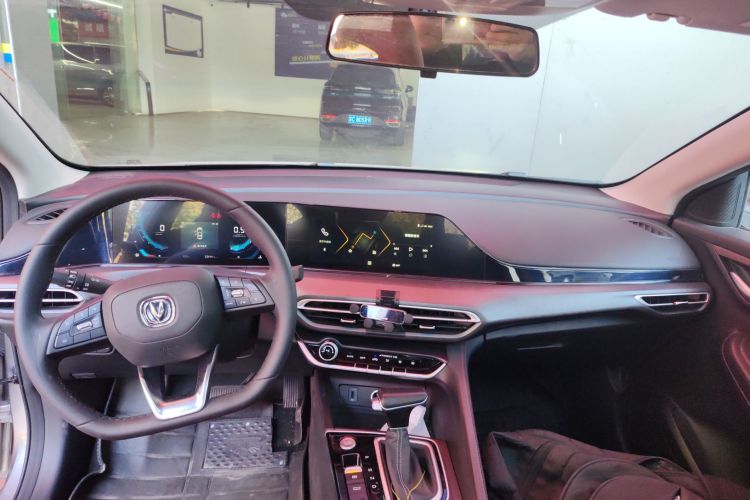 长安 逸动 2021款 PLUS 蓝鲸NE 1.4T GDI DCT尊贵型中控内饰16