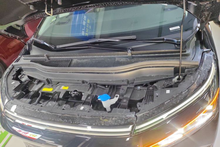 小鹏X9 2025款 740超长续航 Max局部细节24