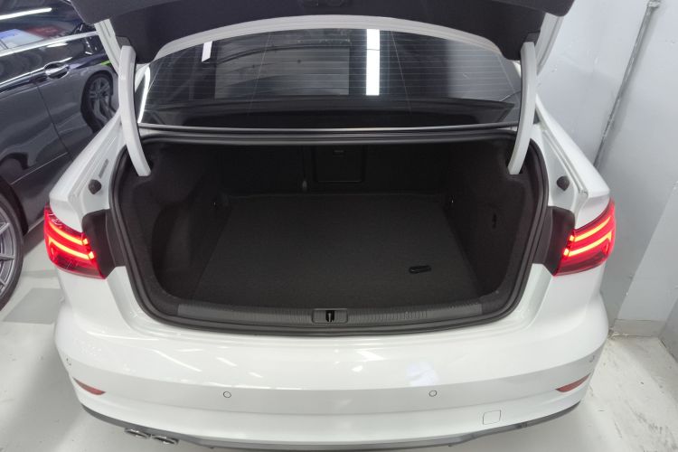奥迪A3 2020款 Limousine 35 TFSI 时尚型 国VI机舱底盘23