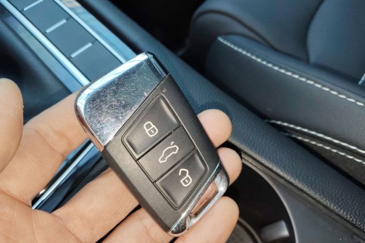 大众 迈腾 2020款 280TSI DSG 舒适型中控内饰7001