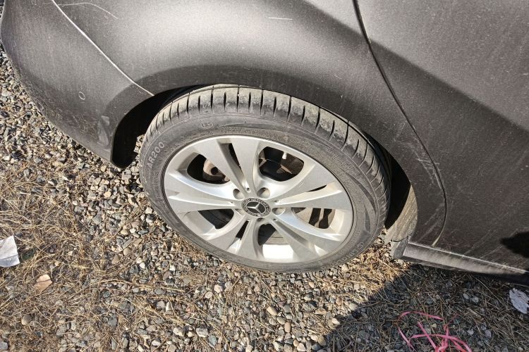 奔驰B级 2018款 B 200 动感型车身外观6008